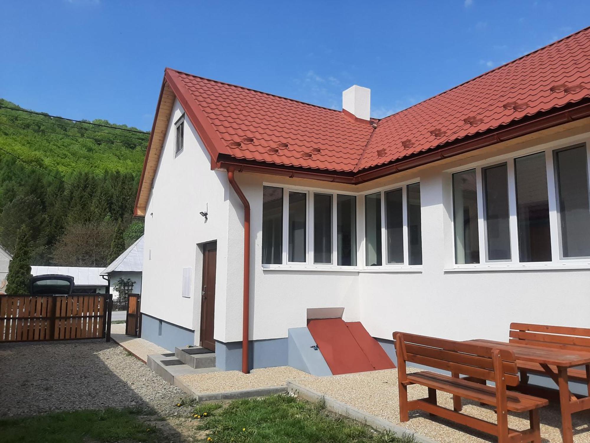 Babickin Dom Villa Medzilaborce Ngoại thất bức ảnh